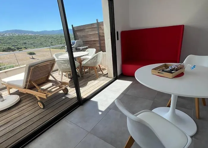 Le Lonca Апарт-отель